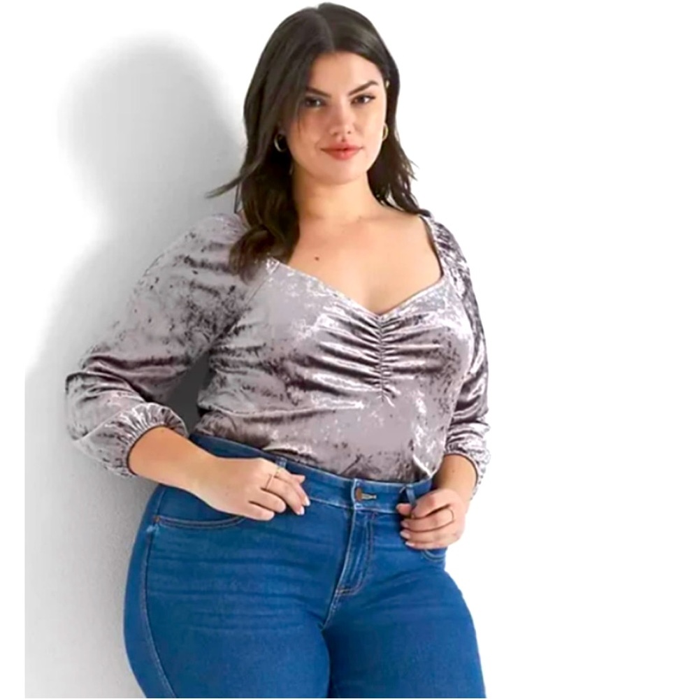 Lane Bryant crushed velvet stretch sweetheart neckline top 🪭🪭🪭